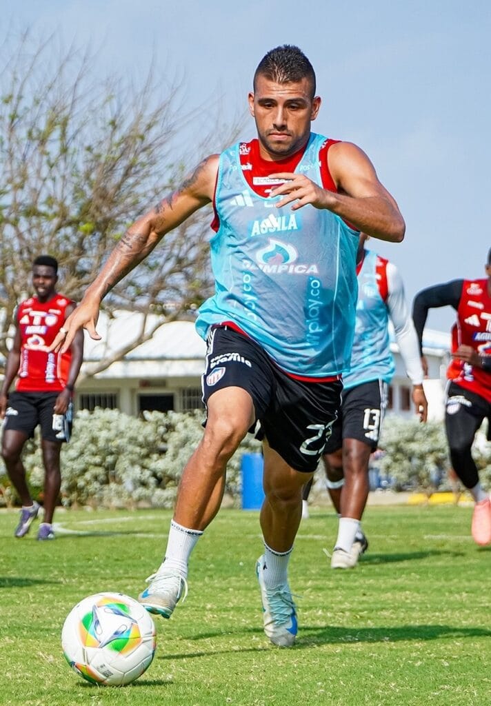 Junior vs. Alianza FC: ¡El 'Tiburón' buscará acercarse más a la clasificación en Liga! 2 'Tití' Rodríguez entrenando con Junior.
