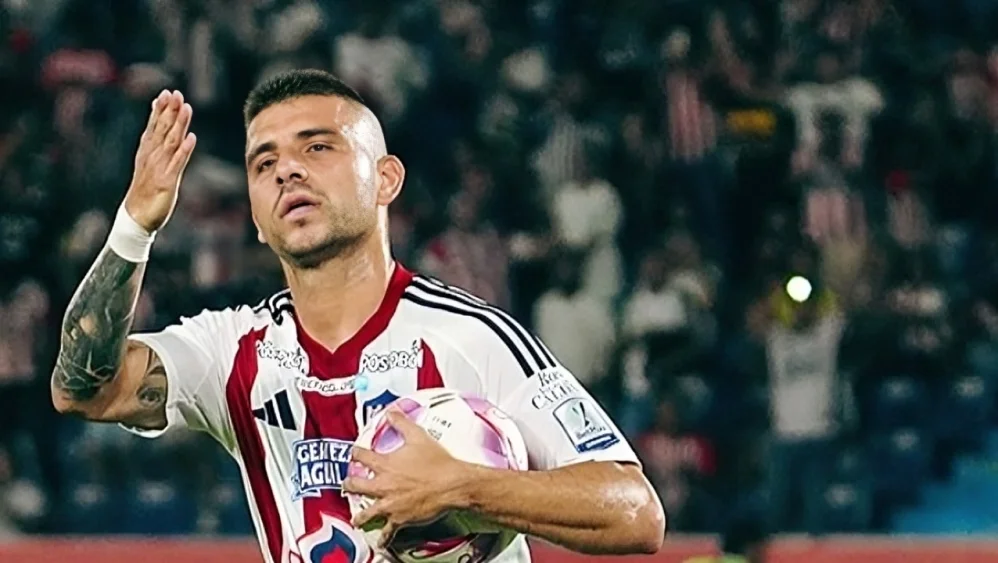 Fotografía de 'Titi' Rodríguez, delantero de Junior, celebrando un gol ante Pereira.