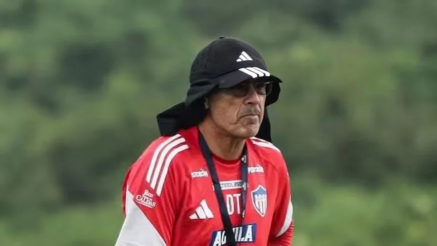 Fotografía de Alfredo Arias, entrenador de Junior.