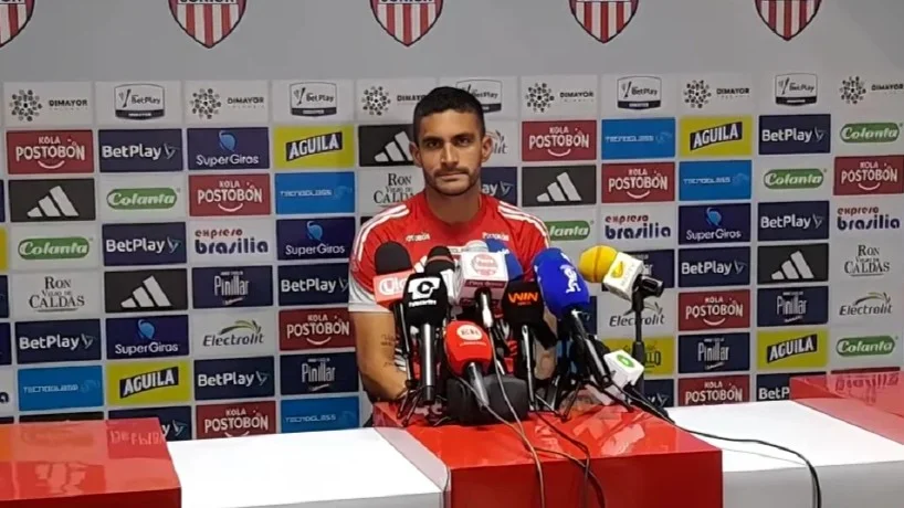 ”La derrota ante Santa Fe nos pegó duro“: Guillermo Celis, volante de Junior 15 Fotografía de Guillermo Celis, volante de Junior, en rueda de prensa.
