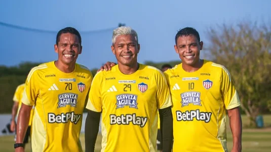 Fotografía de Carlos Bacca, Teófilo Gutiérrez y Luis Muriel, delanteros de Junior.