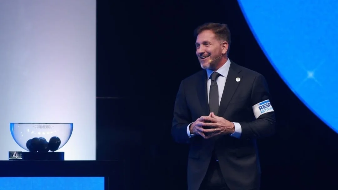 Fotografía de Alejandro Domínguez, ejecutivo que impulsaría la Copa Conmebol Conferencia.