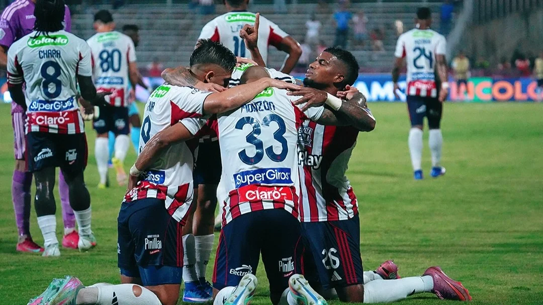 Fotografía de jugadores de Junior celebrando uno de los goles ante Once Caldas.