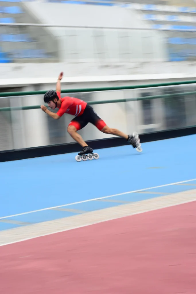 Fotografía de Wilmar Charris, patinador atlanticense en una competencia.