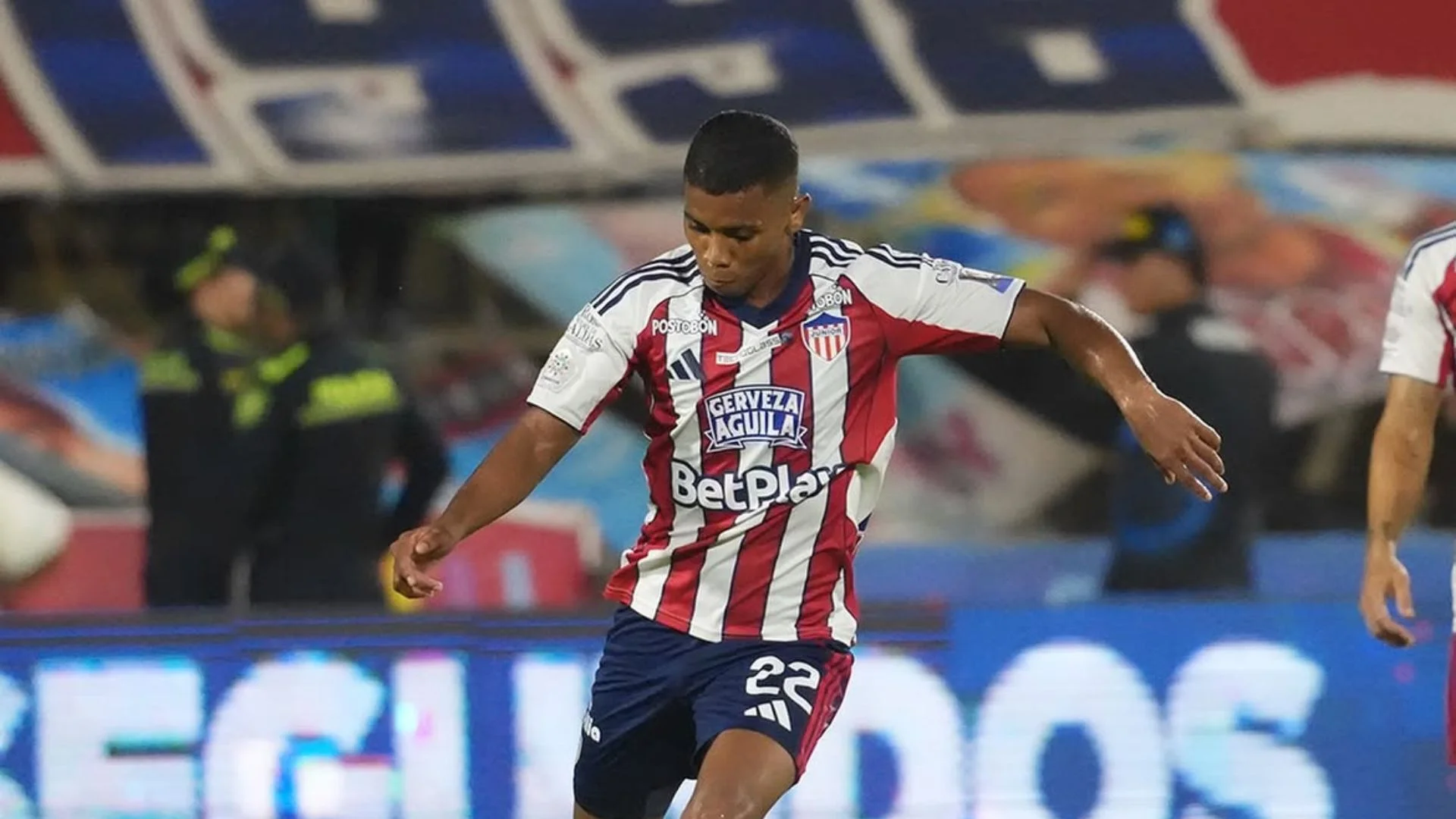 Fotografía de Jesús Rivas, mediocampista de Junior, en el compromiso ante Jaguares.